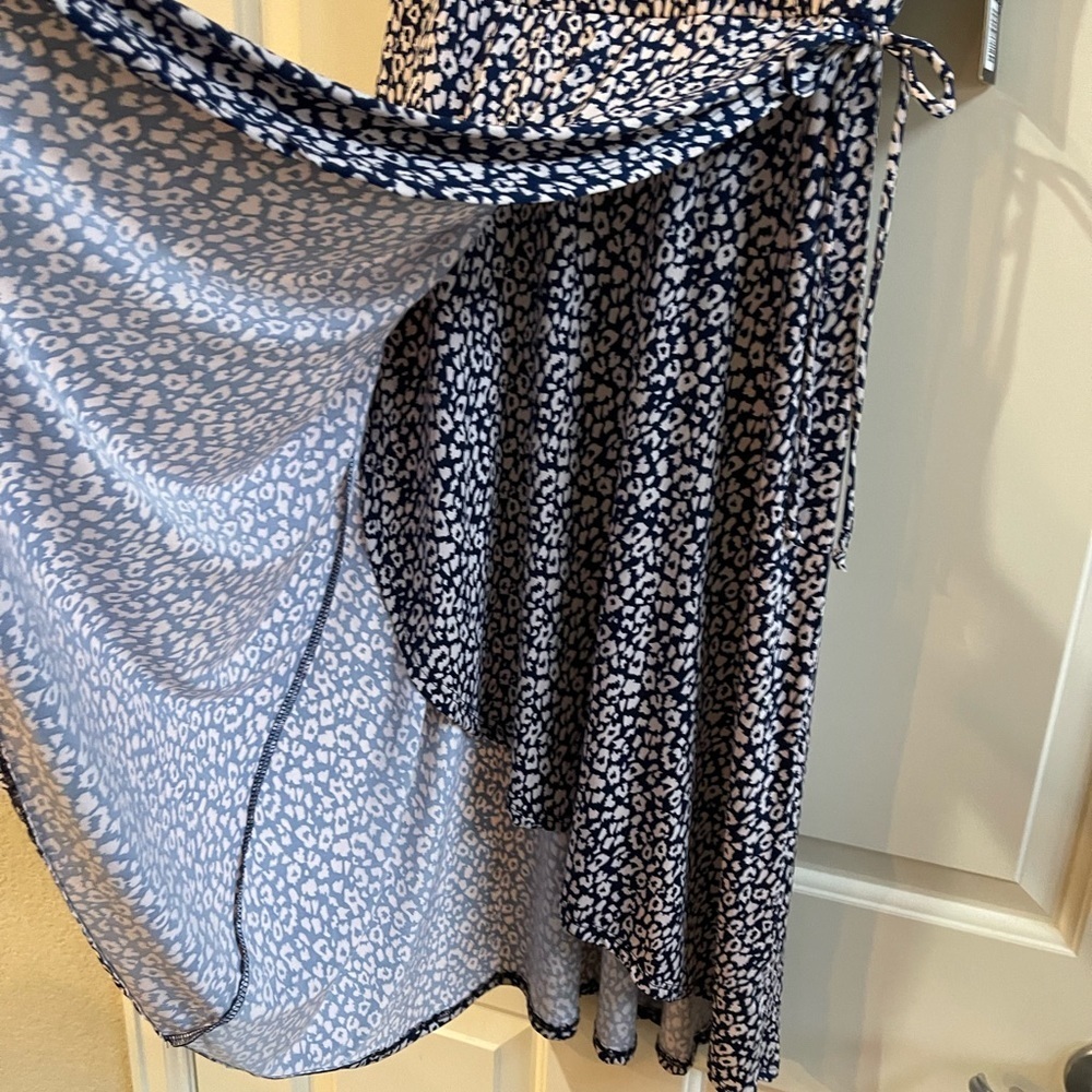 GILLI leopard print faux wrap dress NWT - Picture 5 of 8